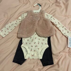 NWT Carters 3 piece outfit